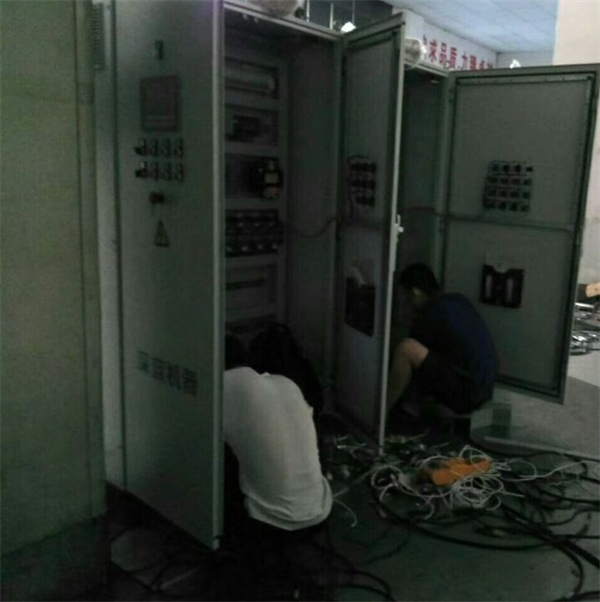 铁人精神铸就满意服务 --致敬深蓝机器售后服务团队 铁人精神铸就满意服务 --致敬深蓝机器售后服务团队
